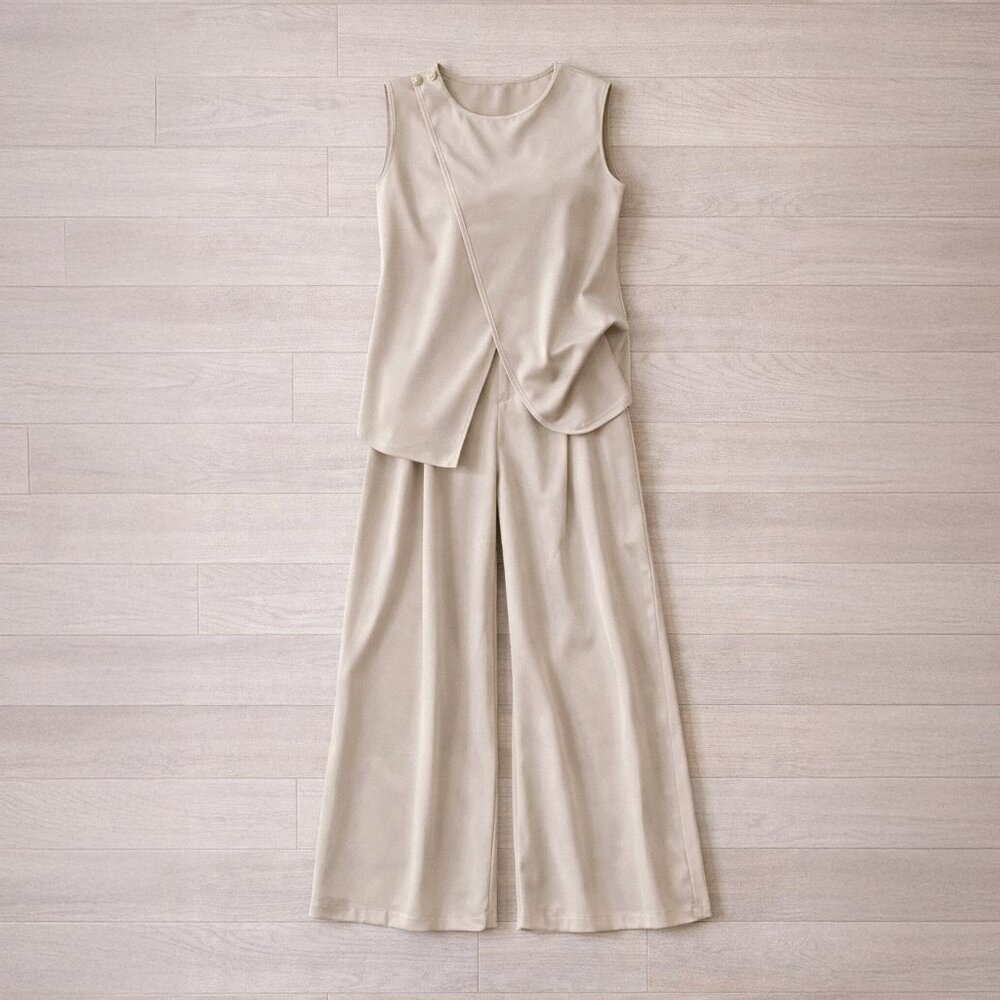 Women's White and Cream Suit